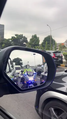 gada urgensi apa2 kok tetot2, giliran di videoin ga dinyalain tuh wkwkwk🤣🤣