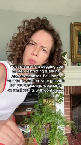 it tastes gross but I’ve never been able to eat a burger in low rise pants and not have a food baby after before this 🥹 Disclaimer: this is not medical advice. this is just my personal experience. the product featured in this video is not meant to diagnose, prevent, treat, or cure any condition. please do your own research and consult with your chosen healthcare professional before making any changes. Results may vary. #teamrestingfitface #teamtriquetra #triquetratakeover #triquetrasupplements #resultsmayvary #guttok #postbiotics #probioticsforwomen 