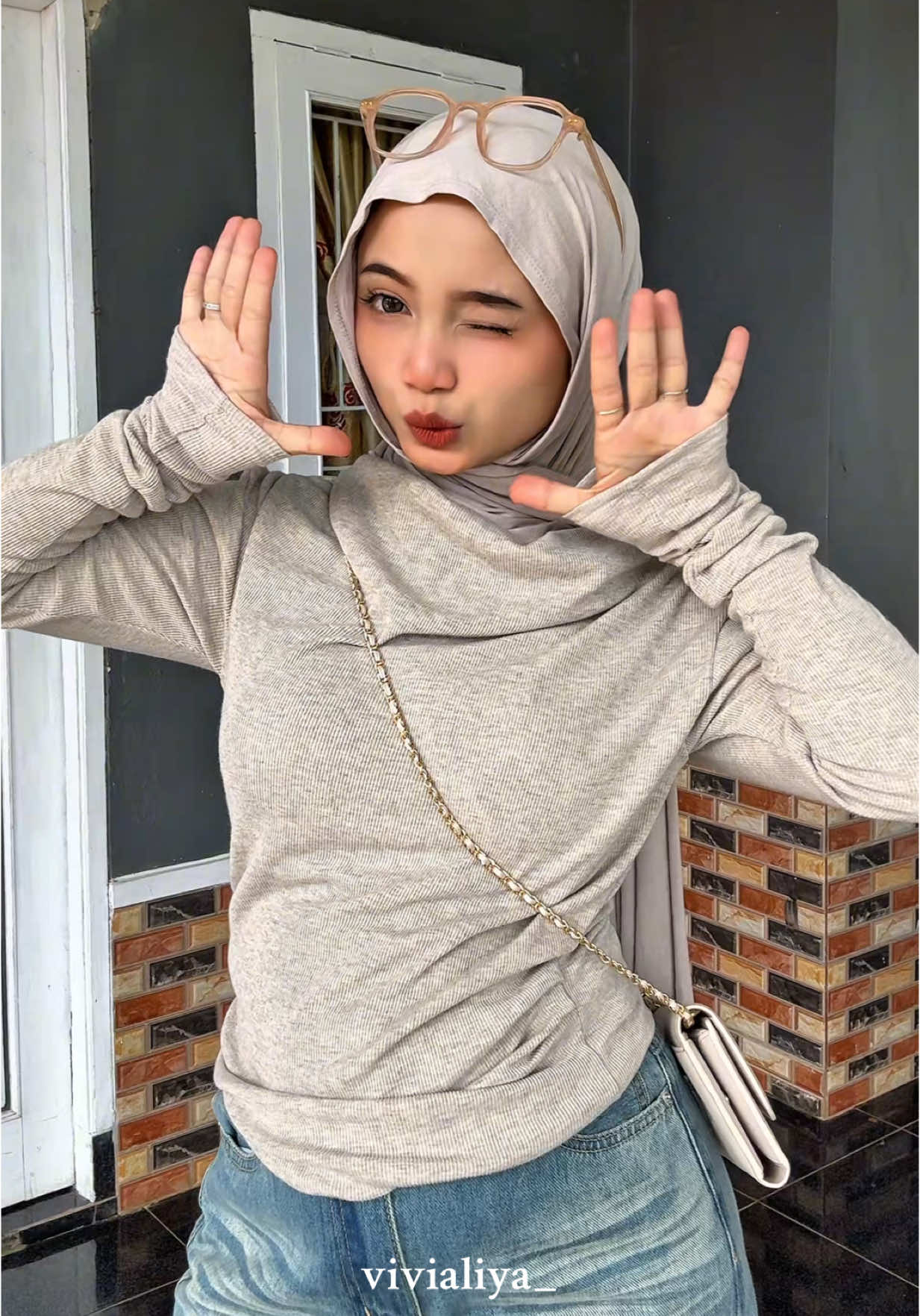 enakeun🙌💗 #apriltop #atasanknit #atasanwanita #ootdhijab #outfitideas 