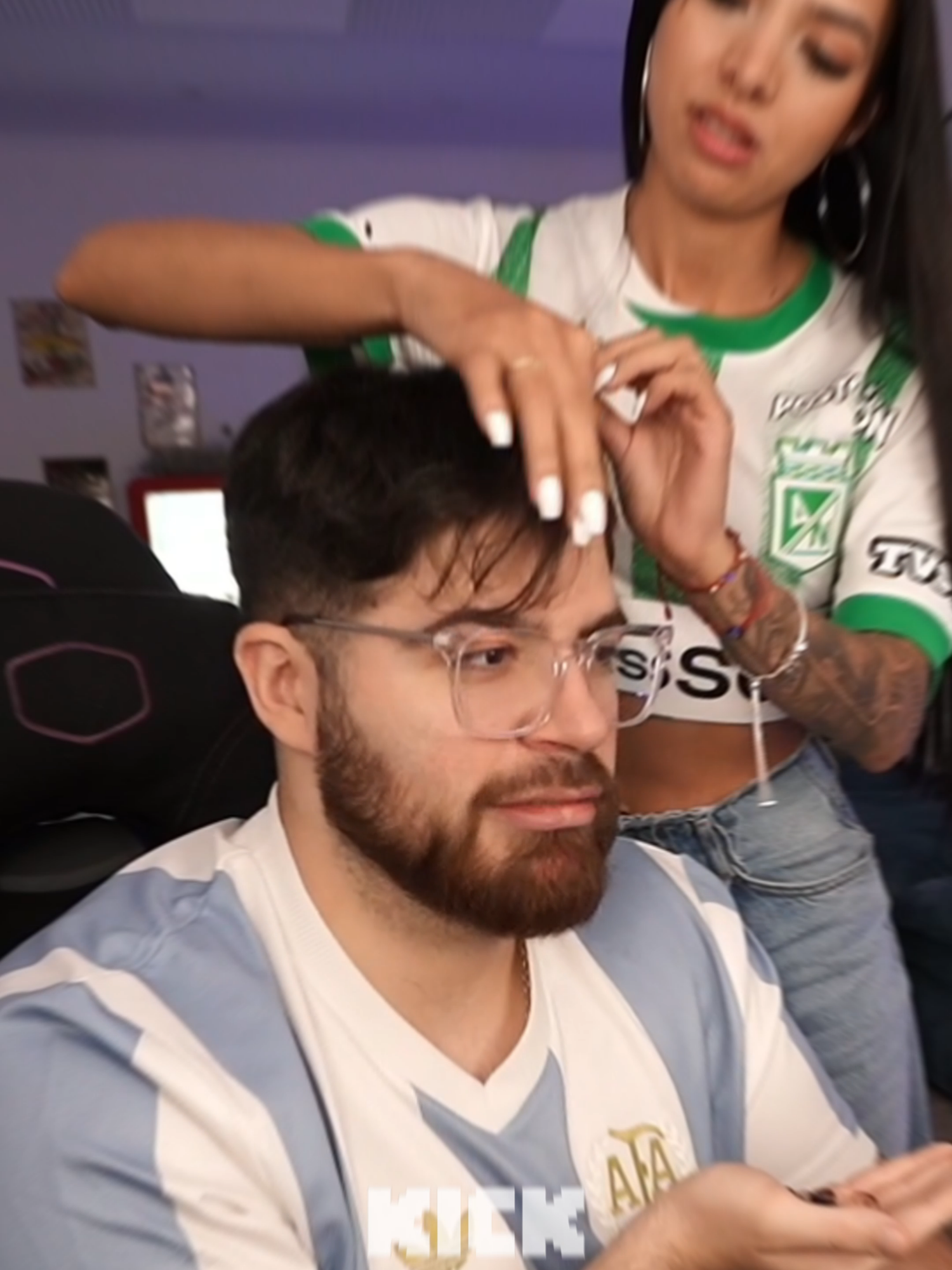 QUE HACE LACOBRA JSADJK #lacobra #lacobraaa #cobraclips #kick #argentina🇦🇷 #clips #streamer #memestiktok #futboltiktok #tendencia #foryoupage❤️❤️ #argentina #futbol⚽️ #messi_messi10 #boca #davooxeneize #davo #twitch #fyp #futbol #meli