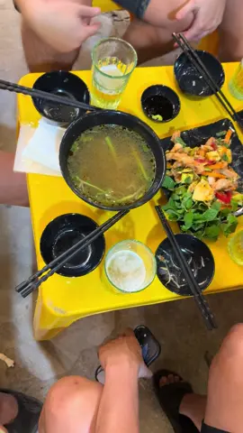 Uống bia phải có anh em mới vui. Mời mọi người ghé Xưởng bia KTLN 35 Hồ Hạ Đình thưởng thức bia tươi, view đẹp. #xuongbiaktln #xuhuong #trend 