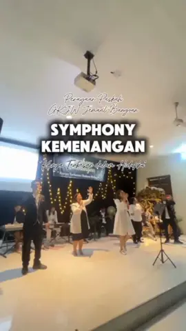 Selamat Paskah🤗🤗 Paskah bukan hanya perayaan,tetapi kemenangan! Yesus menang atas maut,dan kita menang dalam kasih Nya.Tetap bersinar dan menjadi berkat di manapun kita berada!🔥🙌 Kiranya damai dan sukacita paskah senantiasa menyertai setiap langkah hidup kita. Tuhan Yesus memberkati✨🕊️🤍 #gkjw #gkjwbangoan 