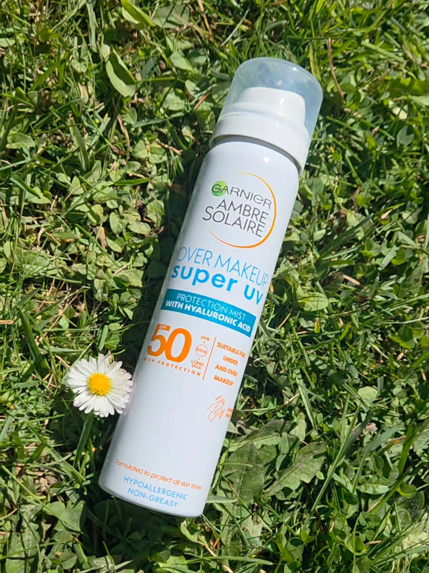 ☀️Garnier Ambre Solaire Over Makeup Super UV Face Protection Mist SPF50+  ☀️ • ENRICHED WITH HYALURONIC ACID: Hydrating mist suitable for daily use • ULTRA-LIGHT TEXTURE: Gives an invisible finish on skin and works well under and over makeup • DERMATOLOGICALLY TESTED: Hypoallergenic and tested under dermatological control • Leaping bunny approved  This is such a quick effective SPF to use on my face daily. It comes in a Spray bottle and dispenses a fine mist over my face which is not overpowering and dries instantly. I am left with no white cast as it's invisible and it doesn't dry my skin at all thanks to it being enriched with Hyaluronic Acid. It's light on my face and it doesn't ruin my makeup at all,  so get this SPF and try it out for yourself !  AD Gifted  #lorealistarUK  #garnier #contentcreator #nanoinfluencer #beautybloggers #ukbeautyblogger #facesunscreen #garniervitamincdailyuvglow #spf #spf50 #suncreamspf50 #suncream #skincare #newskincareproducts #newskincare @Garnier @L'Oréal Paris UK #mygarniercommunity 