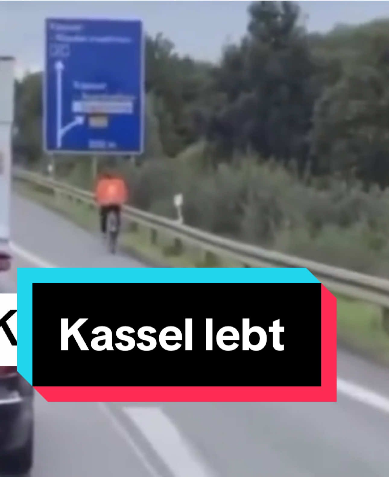 Hauptsache das Essen ist warm oder #kassel #autobahn🇩🇪 