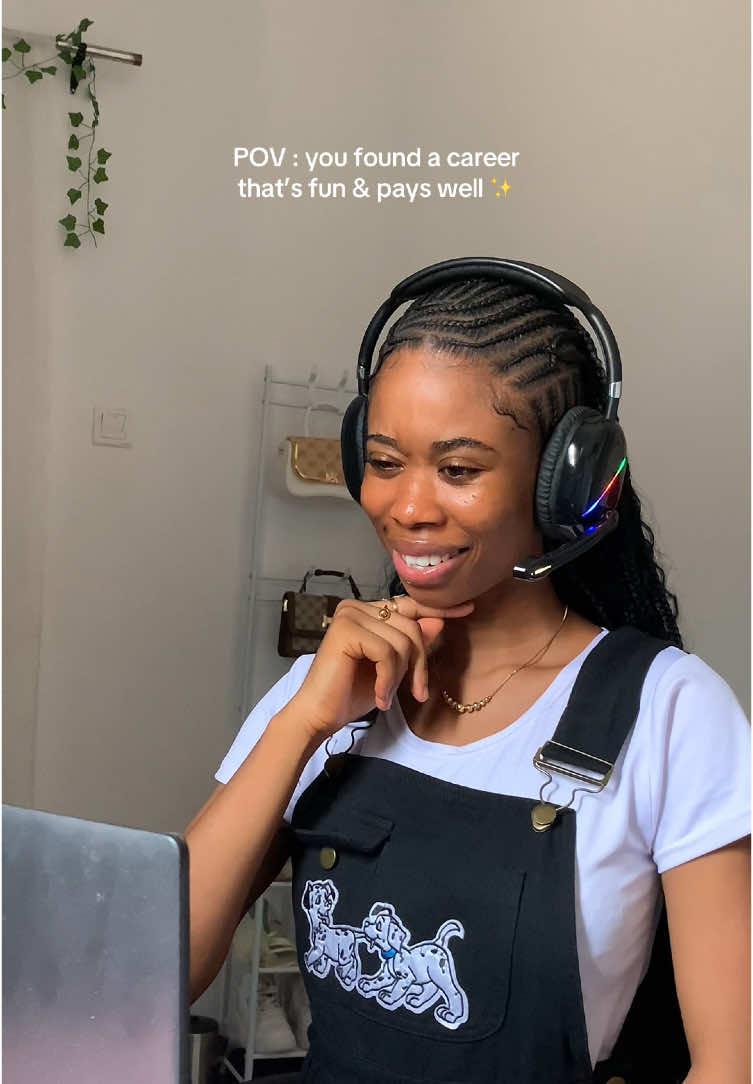 My best decision was starting ✨ The Academy is 30% off this Easter season Now is your chance 🎉 #cybergirlls #remotework #ruby #cyberfriend #millionaire 