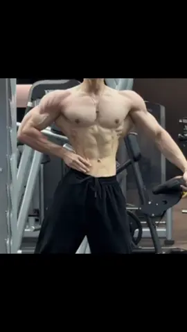 Workout plan out now, link is in my bio #gym #motivation #gymexercises #gymmotivation #calisthenics 