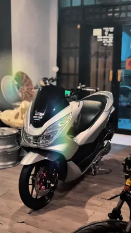 Pcx 150 CBU Repaint body “Silcky Silver” Arm dan cvt Siganteng akuh @epung  #garasidirestorasi #bengkelcatmotorbekasi #bengkelcatmotor #repaintmotor #repaintvelg #repaintvelgbekasi #repaintvelgjakarta #restorasimotor #bengkelmotorbekasi #pcx #hondapcx #pcx150 #pcx160 #hondapcx150 #hondapcx160 #pausdarat #pcxnation #pcxcbu#pcxbohlam #pcxmodifikasi #pcxindonesia #pcxthailand #pcx125 
