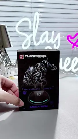 A very cool Bluetooth headset. Gifts for Friends #TikTokShop #tiktokpartner #bluetooth #fyp #bluetoothearbuds #tiktokshopyearendsale #earbudsviral