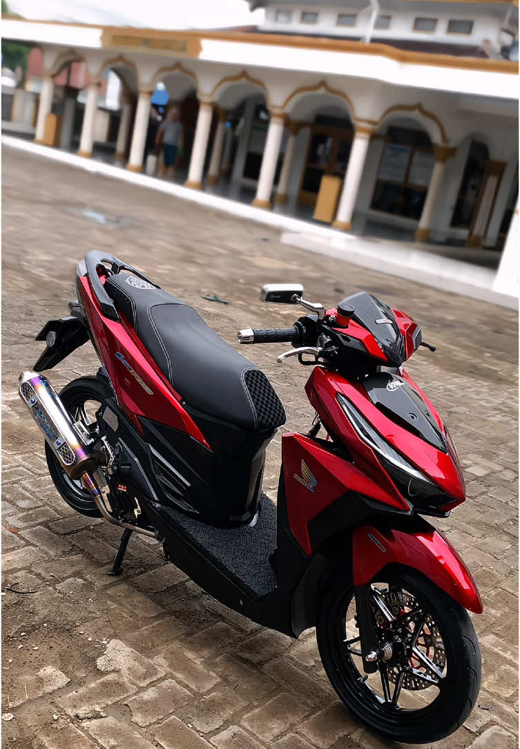 sendiri jg asik😍#VAYO #vavarioan #varioproper #properbarat #varionistyindonesia #variomerah #varioledold #danapelajar🤙 #merahcandy #matictransjawa #variomodifikasi #konsepvarioledold 