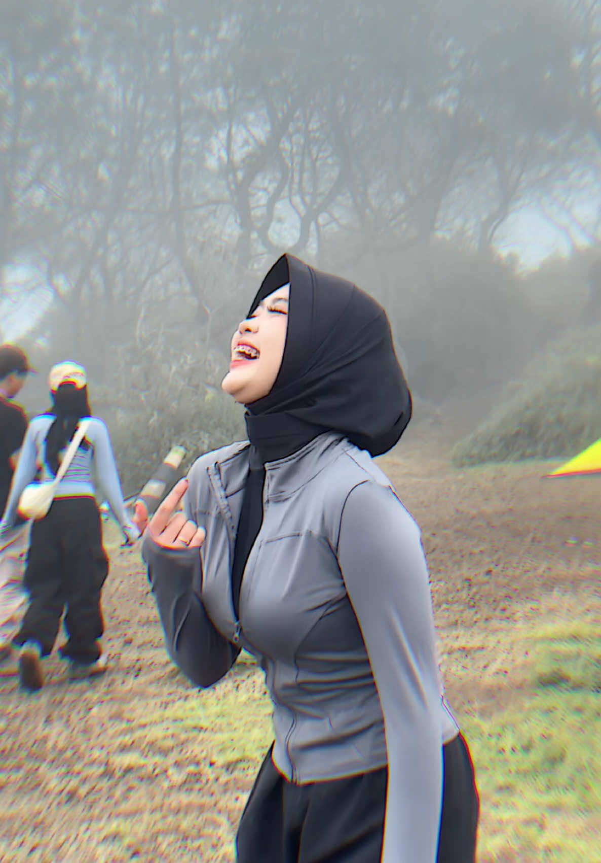 Menertawakan diri sendiri emang udah paling bener :V #arrumakhma 