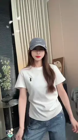 Áo thun baby tee cổ tròn thêu hình ngựa hottrend form ôm chất thun tăm co giãn  #outfit #aothunnu #aothunnuformrong #xuhuong #thinhhanh #viral #fyp