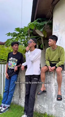 Lai sabana tembus pandang tu? #padang #minang #sumbar @Optik Mekar 