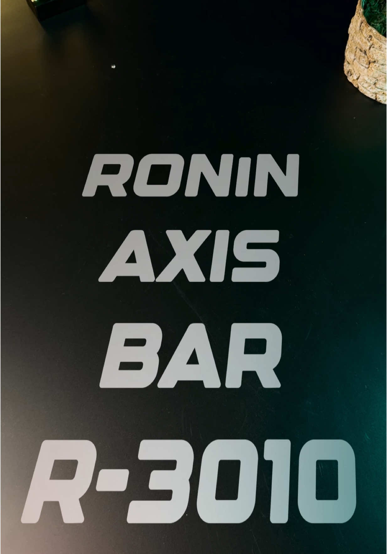 The RONiN R-3010 Axis Bar isn’t just a sound bar; it’s your portable mini theatre