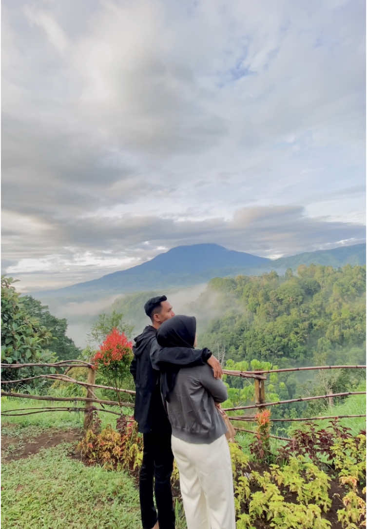 My arm will hold you, keep you safe and warm. #fyp #Love 