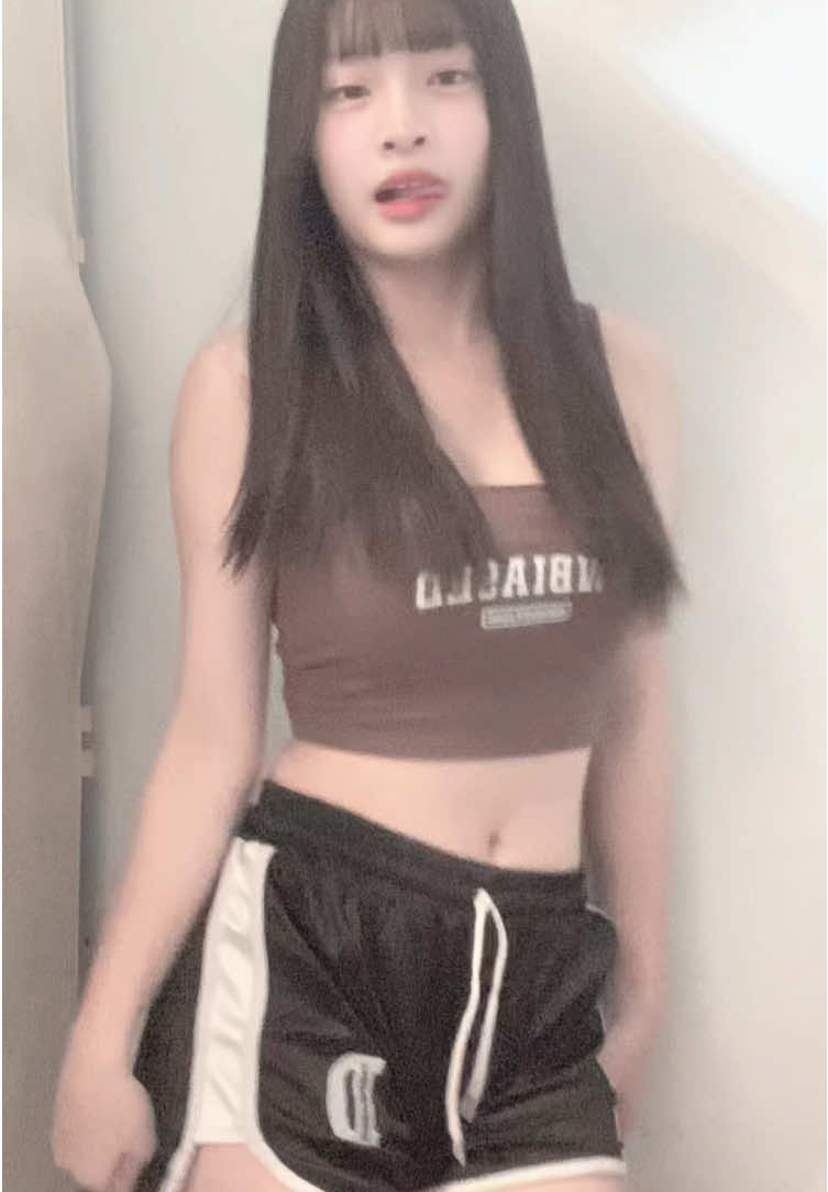 申請睡衣出戰 肉都擠出來了#國二 #推薦 #fypシ゚ #新北 