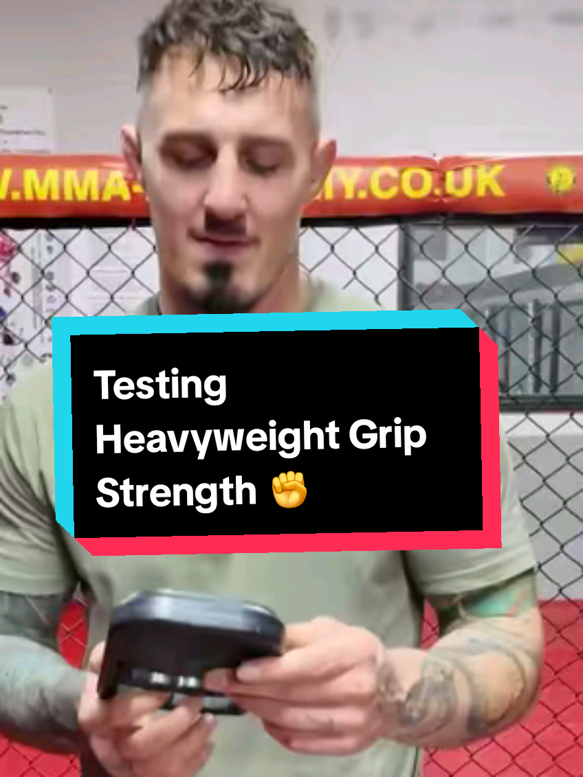 Testing Heavyweight Grip Strength ✊😤 #tomaspinall #gripstrength #UFC #fyp #grip #viral