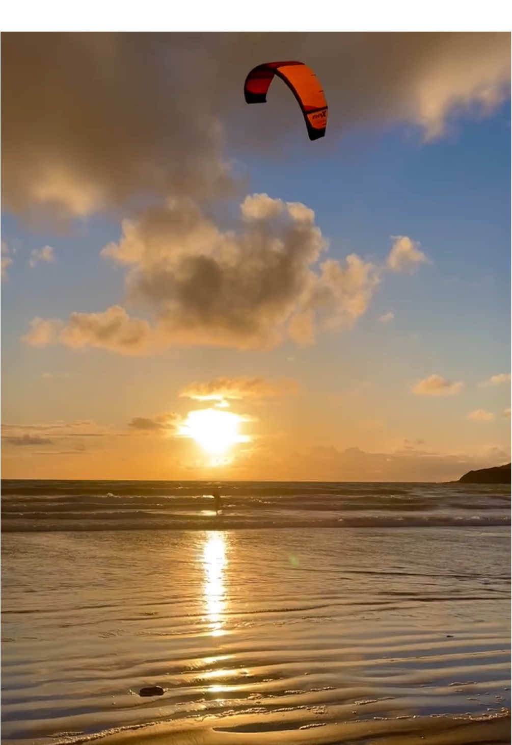 Saunton sunsets 😍 #creatorsearchinsights #knellelodge #sauntonbeach #sauntonsands #staycation #holiday #beach #northdevon #seaside #sauntonsurf #northdevon #dogsofinstagram #dogstaycation #dogfriendlyaccommodation #dogfriendly #sunset