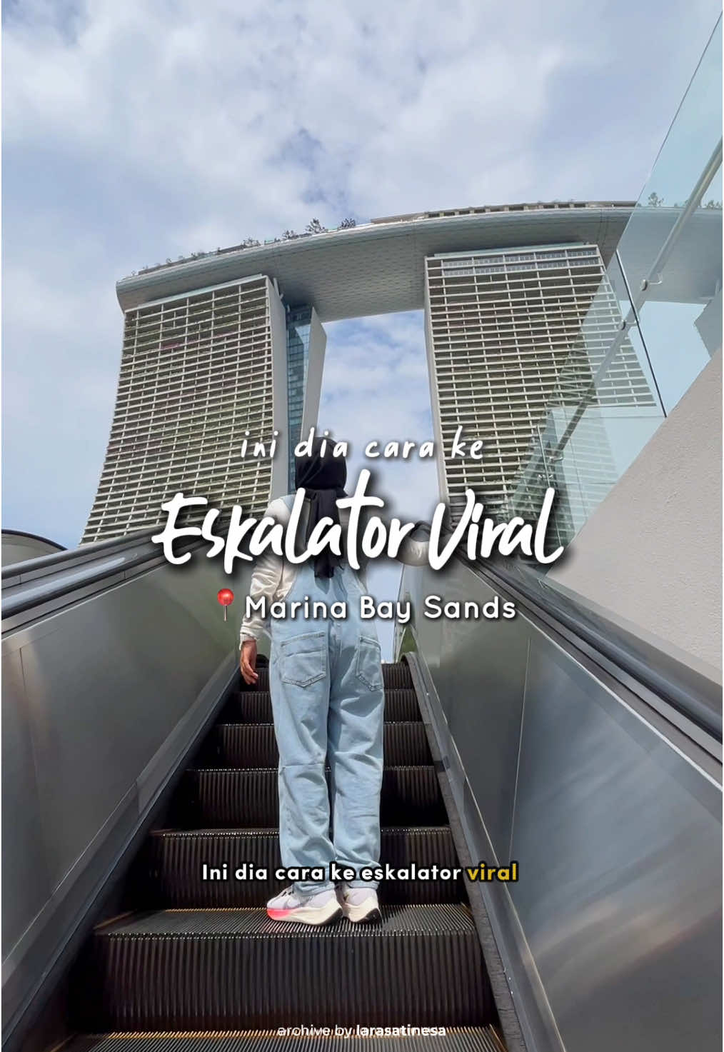 Cara ke eskalator viral via The Shoppes at Marina Bay Sands. Kalau masih kurang jelas boleh komen yazh. ☺️🇸🇬 #Singapore #travel #marinabaysands #eskalator #trend #traveling #howto #sgwithnessa 
