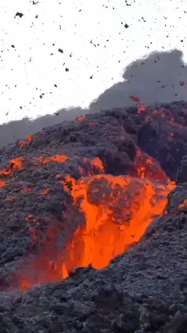 #volcanoeruption 🌋#lava #iceland 
