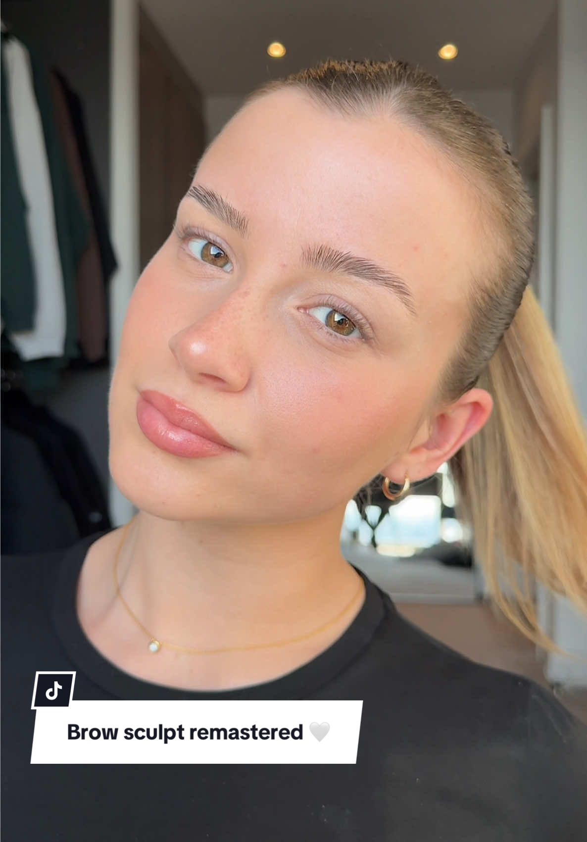 Brow Sculpt Remastered @REFY 🤍 It’s an upgraded formula which has a 12-hour hold with a flake-free finish ✨ #refybeauty #refycurators #sculptedbrows #browtutorial #eyebrows 