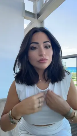#OOTD #summeroutfits #lalegul #fitgirlcheck #fitcheck #brunette #shorthairstyles #outfitideas #turkishgirl 