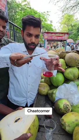 Jab nariyal pani mila Rooh Afza se – taste ka scene hi alag ho gaya! 🤯🥥 #Foodie #foodbloggers #trending #streetdrinks #desifusion 