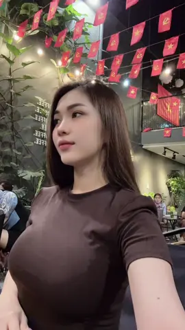 Có một loại đường tuy không ngọt , nhưng … nó tốt cho sức khoẻ . Đấy là “ đường ai nấy đi “ !