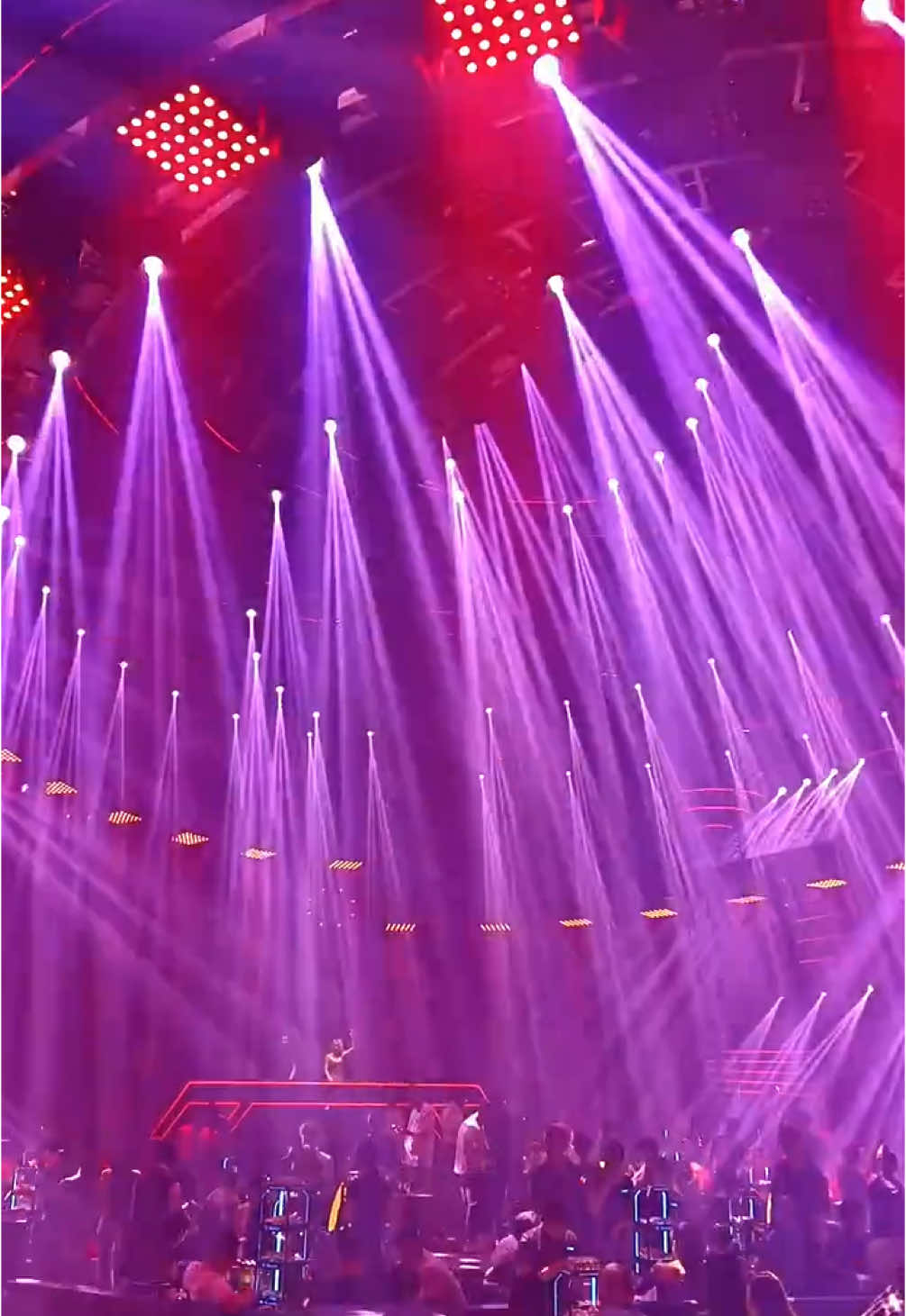 Would opening a nightclub like this be a hit? The live scene of the top 100 nightclubs! #BarClub #BarDesign #StageLighting #Nightclub #Disco #DJ #NightclubEquipment #ClubDesign #NightclubDesign #BarLayout #NightclubRenovation #NightclubProject #ClubRenovation