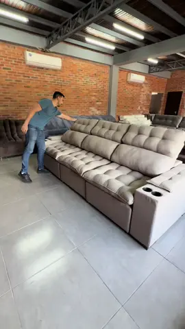 Retráctil de 3 lugares con porta vaso #sofa #retractil #valpaliving 