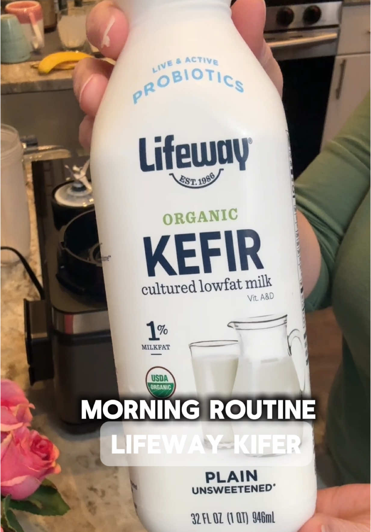 ⏰ Morning routine activated with Lifeway Kefir! Sunshine, natural light, and this amazing probiotic taking care of me from the inside out. Less filters, more real life — and real kefir!  @Lifeway Kefir #bestkefir #kefir ⏰ Rotina matinal ativada com Lifeway Kefir! Sol, luz natural, e esse probiótico MARA pra cuidar de mim por dentro. Menos filtros, mais vida real – e kefir de verdade!