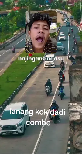 lanang kok dadi combe #marahtingkattinggi #solidaritastinggi #kekuatansuper #gagaltunangan🇮🇩🇰🇷🇭🇰🇹🇼🇯🇵🇸🇬 #lamonganmegilan 