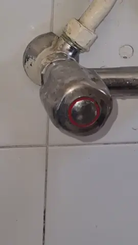 remplacement d'une tête robinet mélangeur #satisfy #asmr #idée #solution #handyman #repair #lifehacks #tik_tok 