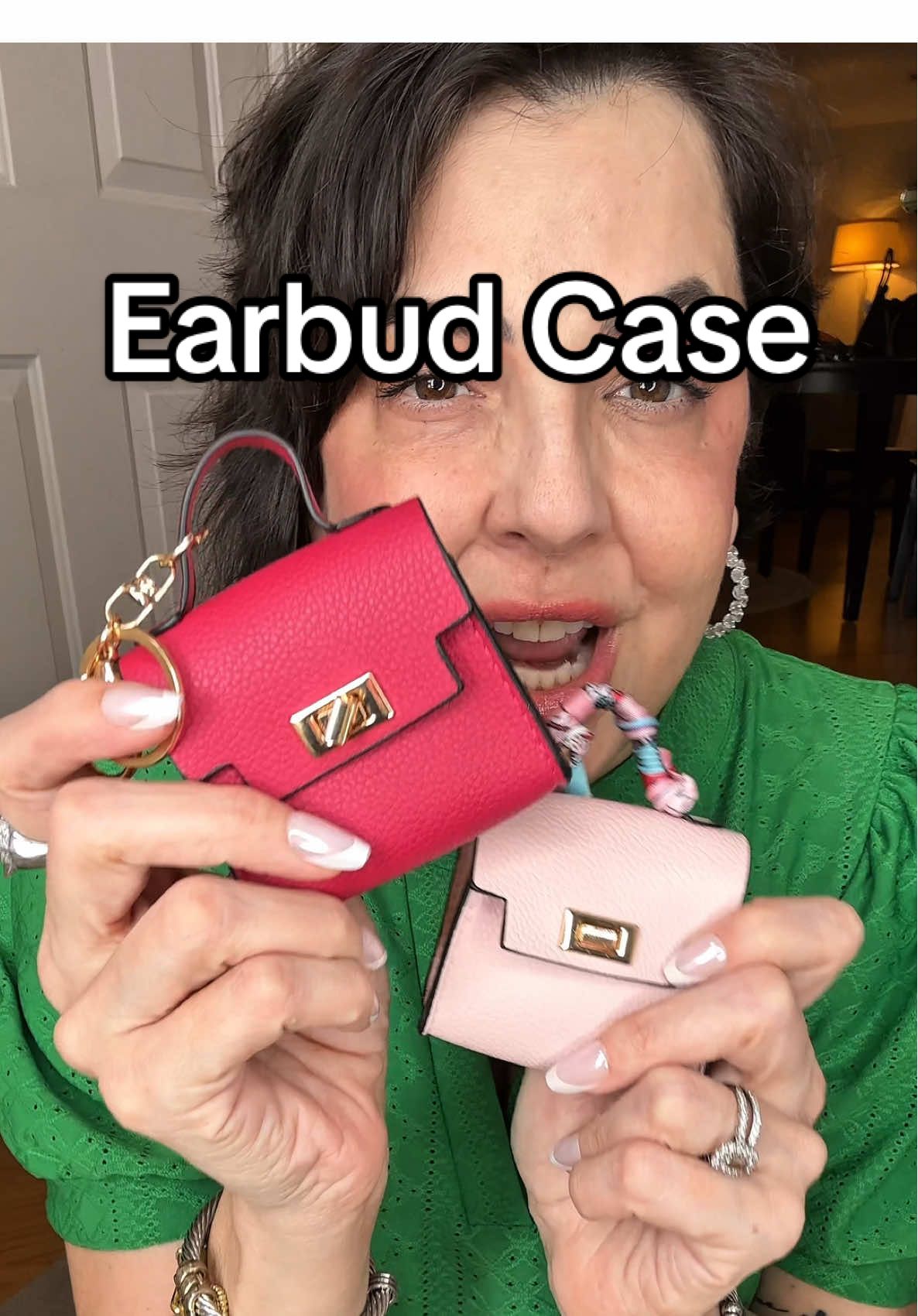 #creatorsearchinsights Earbud head phone case. Can be used to carry keys, lipgloss,  or any other items you wish. This mini bag has a silk string and lobster class that can be used to tie this to any bag #tiktokshopaprilrestock #mothersday #minipurse #earbudcase #affordablefashion #bagcharm #pursecharm 
