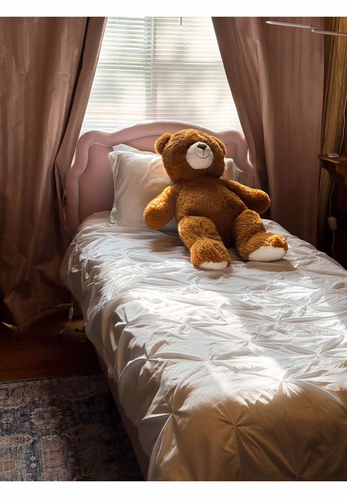 A little Reno on my girl’s room 🧸🧸🧸 This headboard is friggin game changer! It has RGB lights built in that can double as a night light and also moves with sound 🎶 This has been a long project we have been putting off but so happy we were able to created a cozy space for her 😍❤️😘 🔗🔗 to decor in Amazon  #DIY #girlsroominspo #girlsroominspiration #girlsbelike #girlsroomdecor #girlsbedroomideas #girlsbedroominspo 