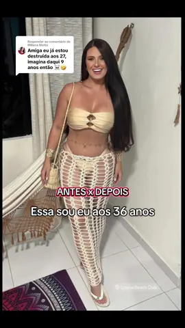 Respondendo a @Millena Motta Detalhe: nessa segunda foto, eu com 28 anos, eu já tinha abdominoplastia! 46kg separam essas duas fotos e não foi nenhum procedimento ou cirurgia, nem coisas milagrosas, foi o choque de ver essa segunda foto que foi tirada de surpresa pelo meu filho, por anos eu mantive essa foto no álbum ocultos por tanta vergonha que eu tinha de ter me permitido chegar a esse ponto, mas foi olhando pra ela e sabendo que eu não queria mais ser essa pessoa, que eu busquei forças para correr atrás e me tornar a minha melhor versão. As pessoas acham (inclusive eu achei) que quando faz plástica não precisa se cuidar.. e é aí que você vai de ladeira abaixo, se descuida, se entrega! Hoje eu to vivendo a minha melhor versão.. ah e não tenho procedimento nenhum no rosto (ainda kkkk). Ah e depois eu posto meu skincare (antigamente eu usava produtos caros, mas agora só uso produtos baratinhos e que estão salvando minha pele). #melhorversão #emagrecimentofeminino #emagrecimentosaudavel #emagrecimentodefinitivo #autocuidado #autoestima 