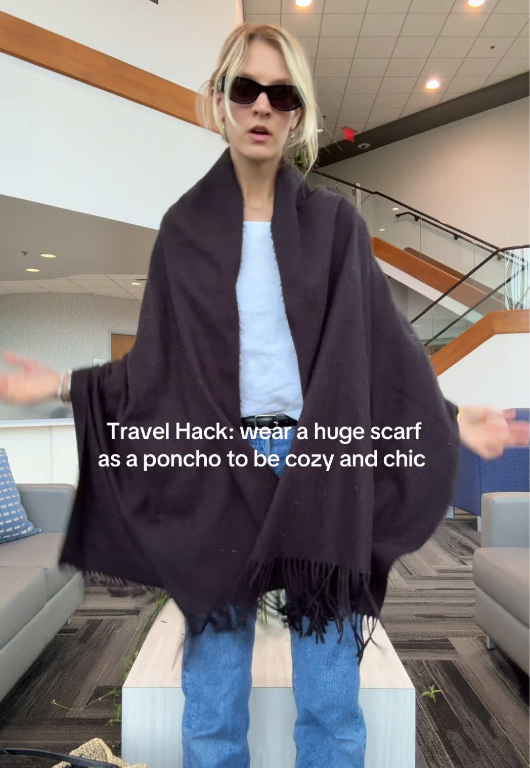 My hair is a rats nest because we literally had to sprint out the door to make it in time  #travelhack #travelfashion #airportoutfit #OOTD #styleinspo 