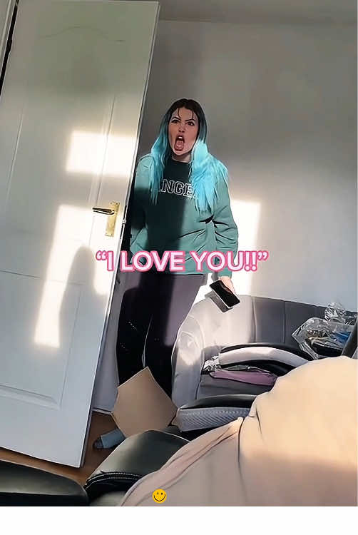 Not saying l love you back to my girlfriend to get her reaction #haha #funnyvideos #fypシ #funnytiktok #couple #coupleprank #lloveyou 