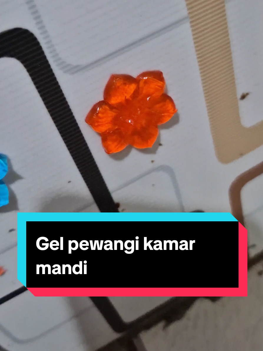 Solusi kamar mandi bau tai pakai gel pengharum kamar mandi ini aja praktis dan wanginya awet #gelpengharumtoilet #pewangikamarmandi 