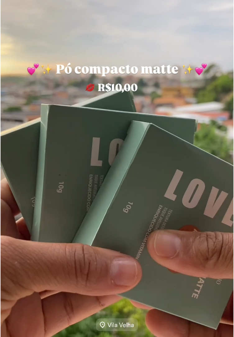 O pó compacto que TODO MUNDO tá amando! Cobertura sequinha, textura ultrafina e ainda por cima à prova d’água? É isso mesmo, amor! Max Love Studio Matte chegou na #GlowDe10 pra deixar sua make impecável o dia inteiro — e o melhor: por apenas R$10!   . . .  #Makeup #MakeupTutorial #GetReadyWithMe #MakeupTransformation #MakeupArtist #BeautyTok