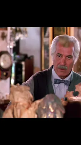 Mysterious antique, sacrificing blood can lead to immortality #fyp #fypシ #movie #film #foryou #viraltiktok #viralvideo #tiktok #filmcommentary #movieexplained #tvshowrecap #underrated #mustwatch #classichollywood #arthousecinema #SuspenseMovieRecap #MysteryMovieAnalysis #CriminalMysteryExplained #TrueCrimeInMovies 