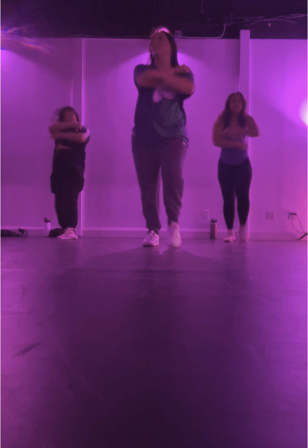 J-Kwon “Tipsy”  Celebrating the choreographers 21st birthday with a members only class tonight ❤️ #divadance 