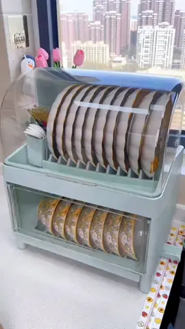 Rak piring 2 tingkat dengan penutup. #rakpiring #rakpiringmurah #rakpiringwastafel #rakpiring2tingkat #rakpiringstainless #rakpiringbesi #rakpiringminimalis 
