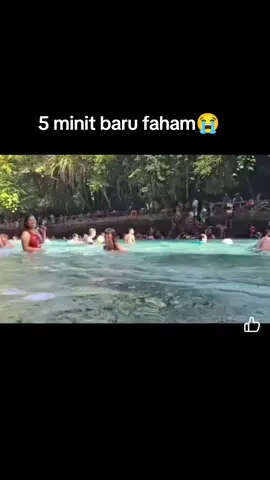 Di mana Lokasinya ni.. Jernih  banget Airnya🤭🤭 #lawakmalaysia  #lawaktiktok  #ceritalawak  #lawaksabahan 