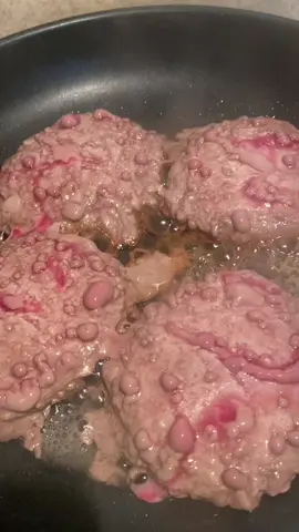 #Foodie #FoodTok #hamburger #burger #yummyfood 