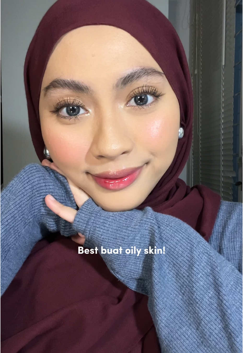 Ada yang baru and turns out bagus banget! buat acne skin friendly👌🏻  #makeupnyahani #makeup #twowaycake #dazzleme 