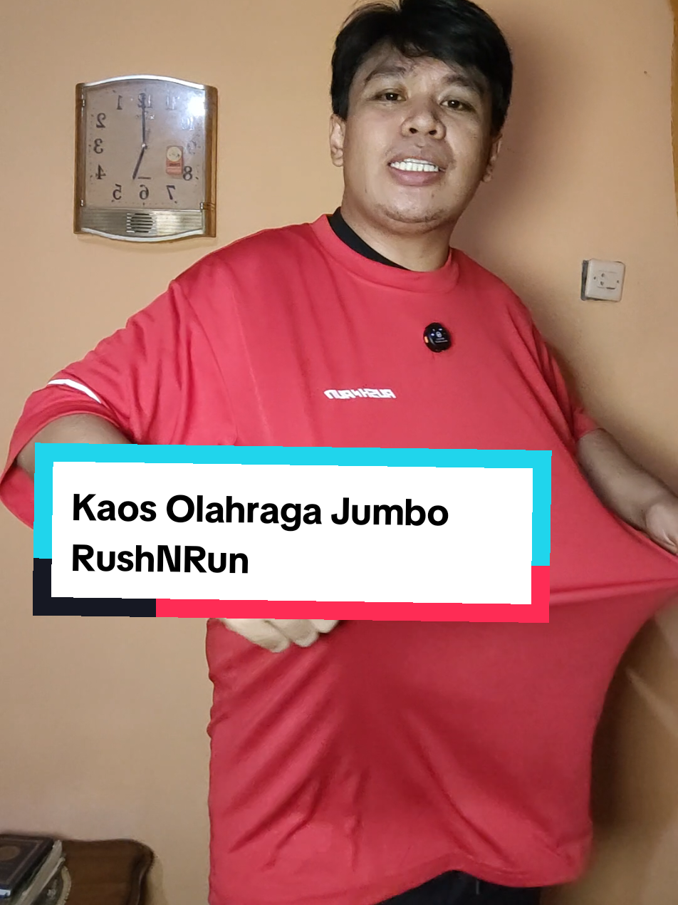 kaum-kaum big size yg gak punya outfit buat dipake olahraga wajib banget beli kaos olahraga jumbo ini sih, daripada beli yg kw mereknya gak jelas mending beli dari merk yg terpercaya kaya rushnrun ini ges 🤩 Disclaimer, harga bisa berubah sewaktu-waktu. #kaosolahraga #bajuolahraga #kaosolahragajumbo #kaosolahragabigsize 