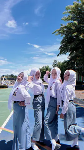 #CapCut siappp bukkkk #smk#agit#lulus#smkbisa#lewatberanda#jj 