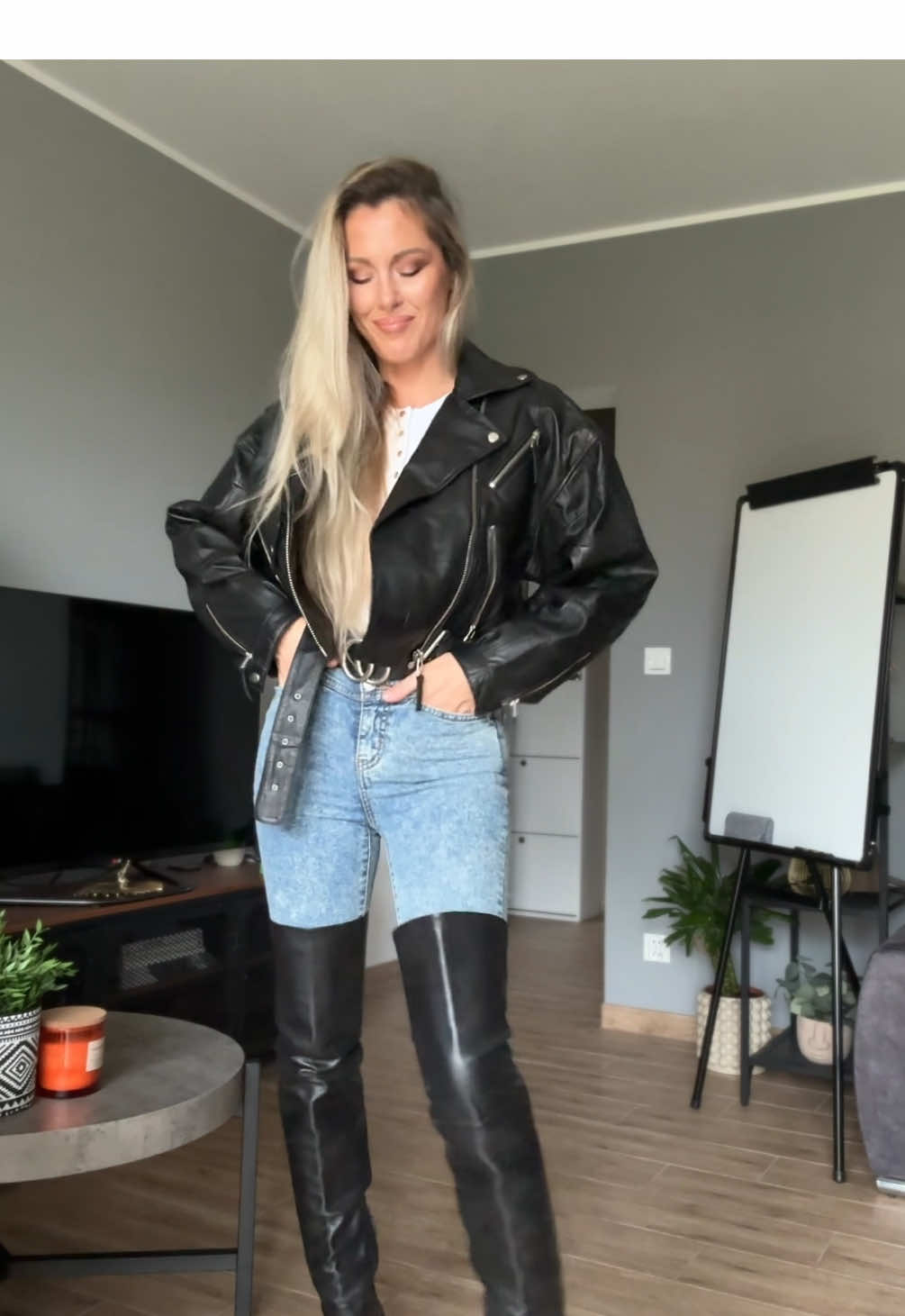 #casadei #louboutins#louboutinboots #leatherwoman#leather #leatheroutfit#blackleather#casadeiblade #leatherboots #allinleather #boots #goddess #heelssound #jeansandboots  #stivali  #fashion #fashioninspo  #louboutinsheels #fashionist #fashionmodel   #leathercatsuit  #outfit #fyp #foryou  #leatherfashion#Cuissarde #fernandoberlin  #Overknees  #botte #bestleggings  #tightboots