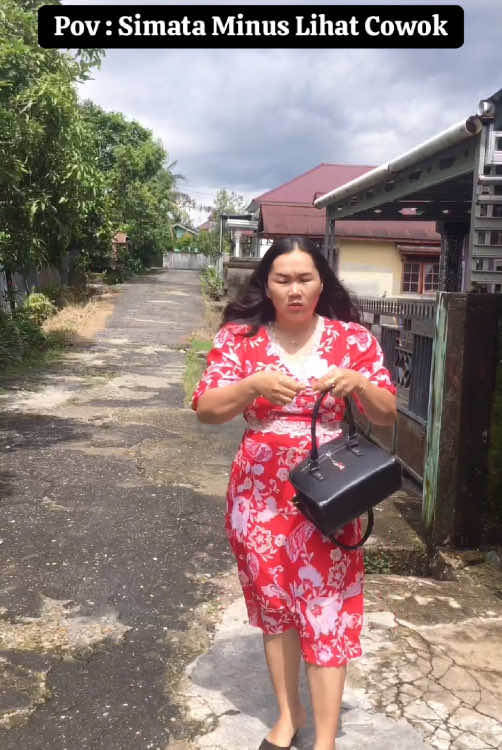 Si mata minus liat cowok🧐 #tiktokkomedi #soundlucu  #fyp #ngakak #tiktokketawa #komedi 
