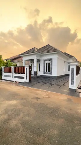 Siap Huni  Tipe 65 Rumah cantik dan mininalis JI. Danau Sentarum - Petani Pontianak, Kotamadya. Spesifikasi :   - Luas Tanah 10 x 18  - 2 Kamar Tidur  - 2 Kamar Mandi  - Listrik 1300watt  - Air PDAM  - JIn Komplek 5 Meter  - Bonus :   - Wall Moulding  - Plafon Motif  - Mini Taman  - Full Carport  - Pagar Keliling  - Shower  - Meja Kompor - Harga : 550.000.000 Untuk Layanan survei dan informasi lebih lanjut  Hubungi kami :  ✅ WA : 0895 - 2036 - 8620 #rumahidaman #rumahmewah #pontianak #rumahpontianak #rumahminimalis #kalbar 
